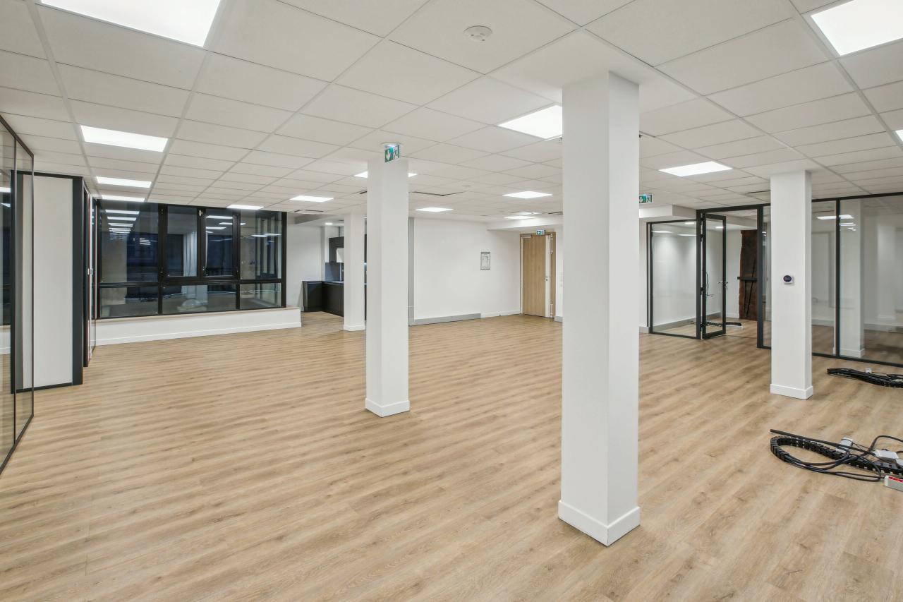 Bureau Paris 214m² Location bureau Paris OLBUR2422358 3